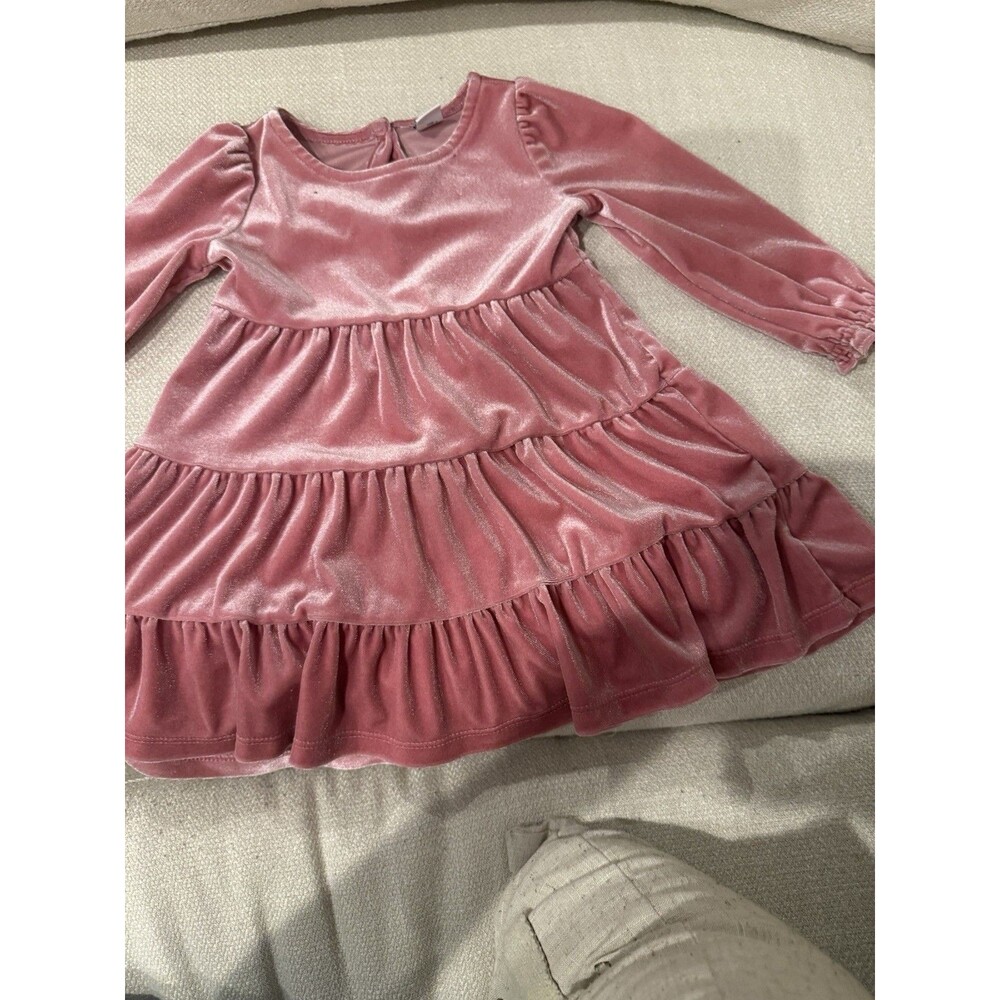 dress girls 18-24 M